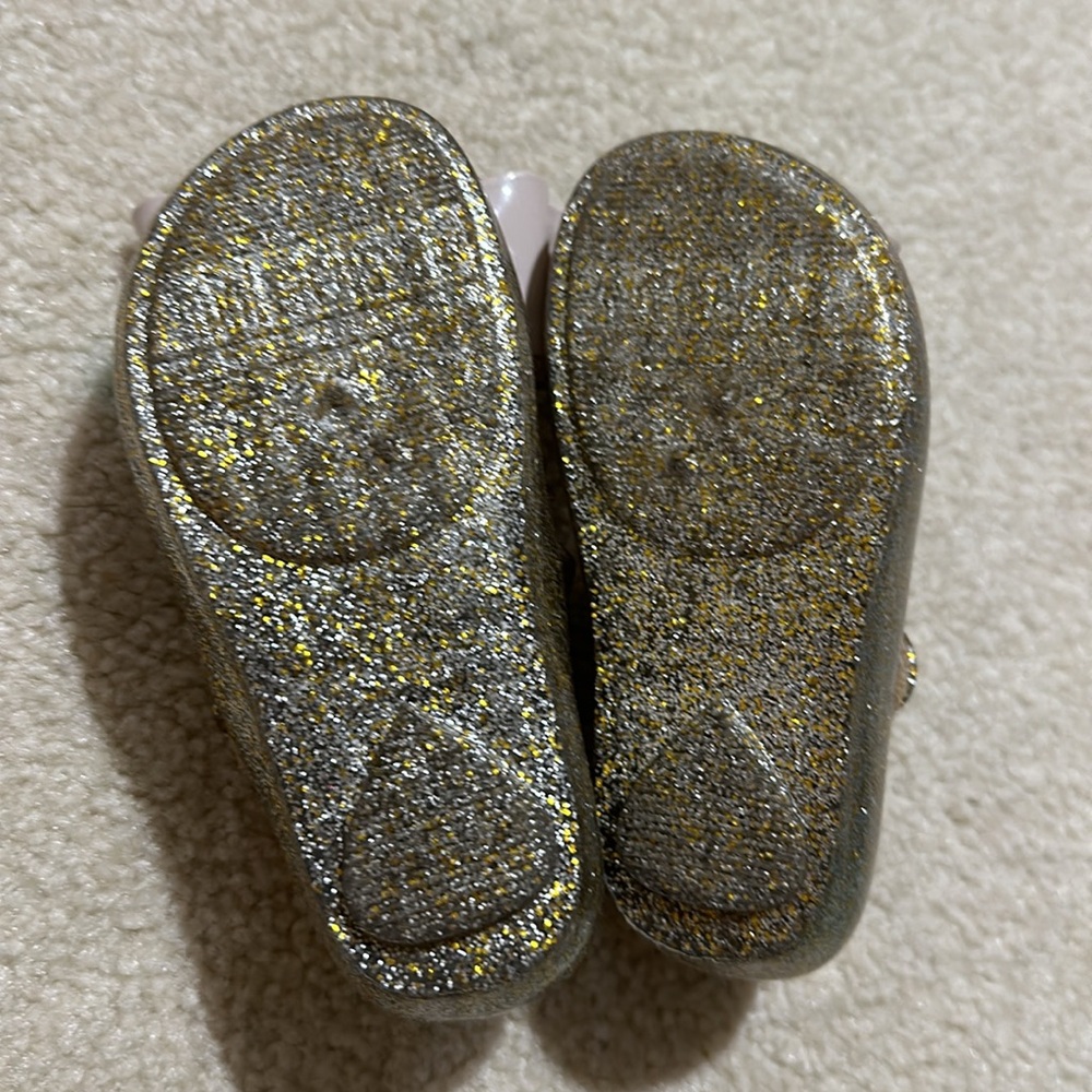 Mini Melissa - Picture 2 of 3